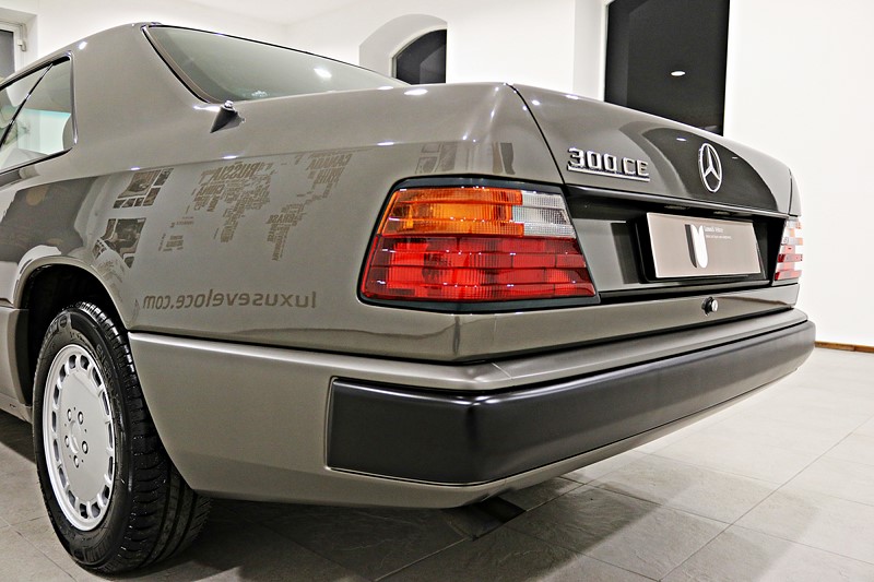 1988 Mercedes Benz 300CE